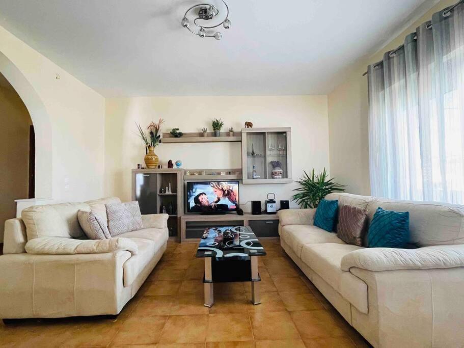 Home Sweet Home Archangelos  Extérieur photo